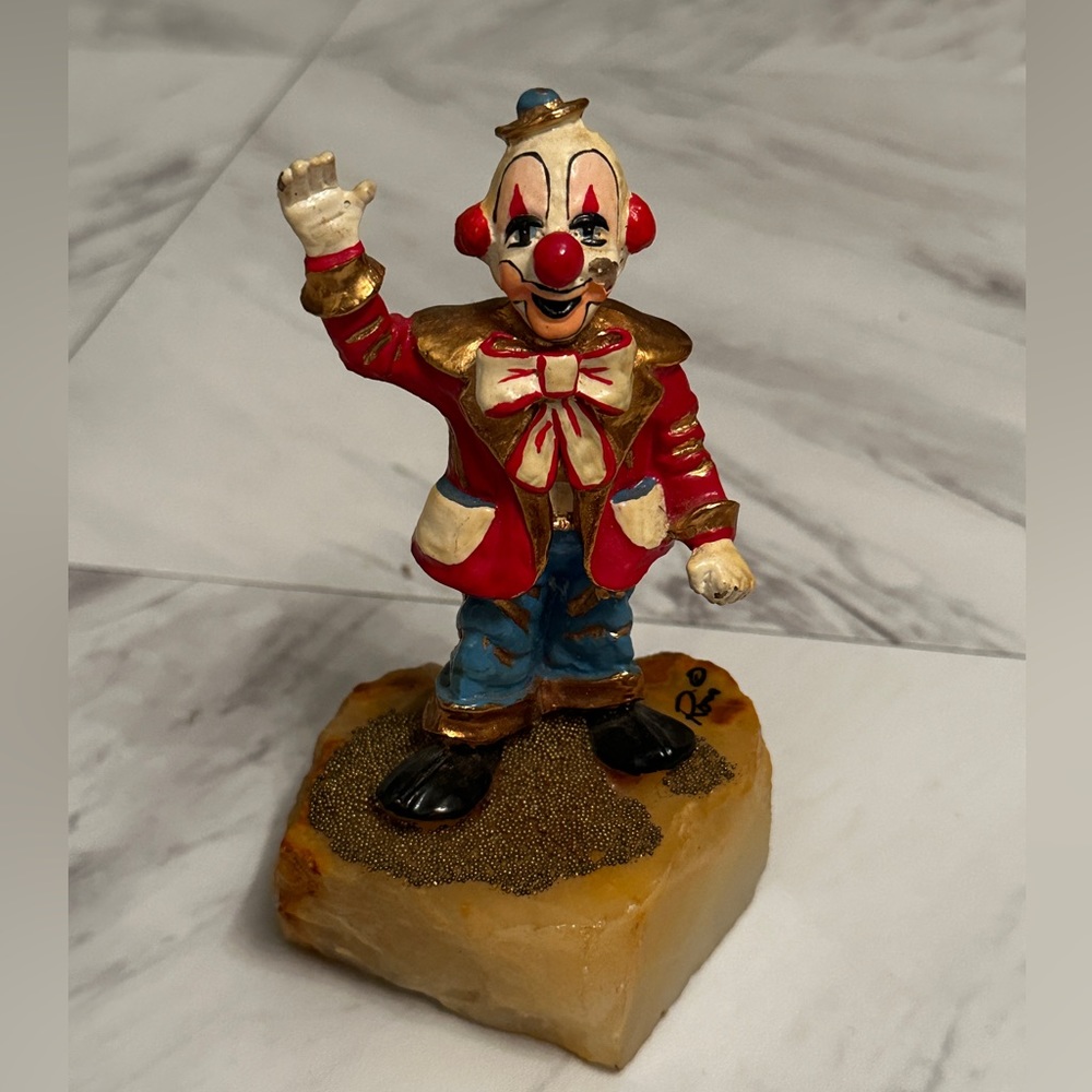 Vintage 24k gold plated signed Ron Lee “Happy Waving” clown sculpture